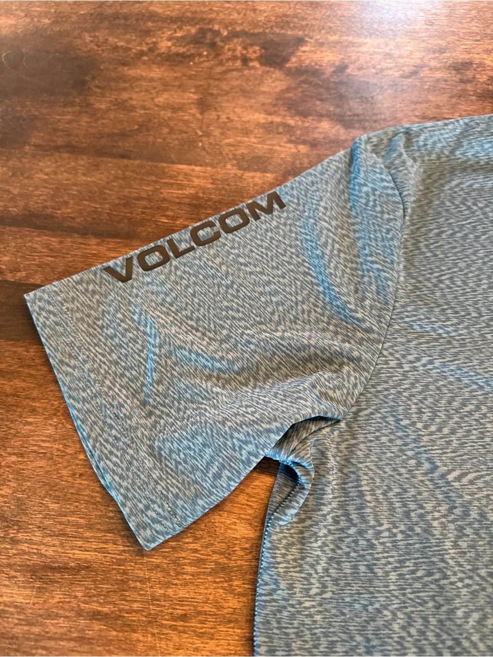 Volcom Blue Men’s Rash Guard Anti-UV - Picture 2 of 8